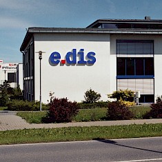 Logo Edis · Fassade Regionalzentrum